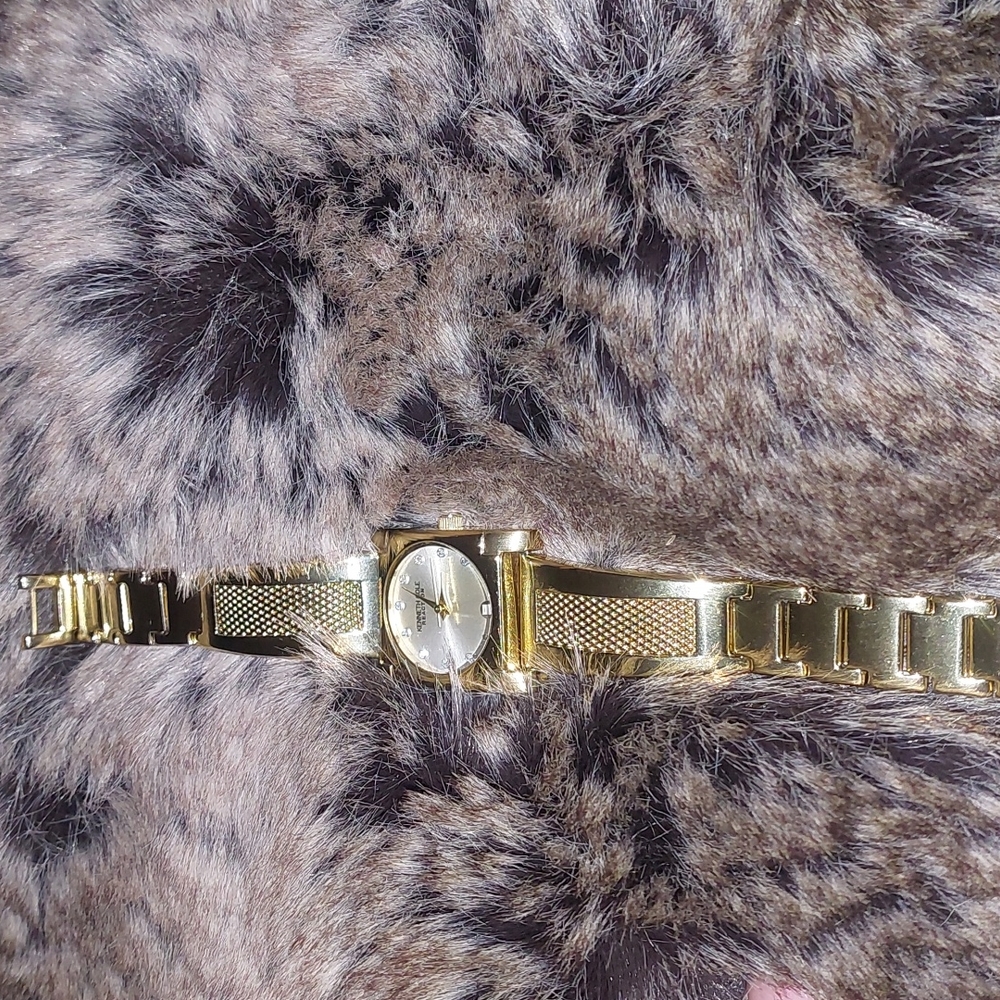 NWOT Kenneth Cole Reaction Womens Watch - Picture 2 of 5